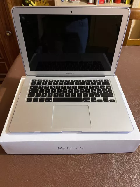 Apple MacBook Air 13.3" (256GB SSD, Intel Core i5 5.ª generación, 1.8 GHz, 8GB)