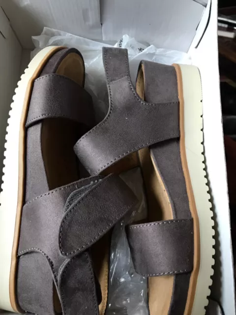 Natural soul sales kaila wedge sandal