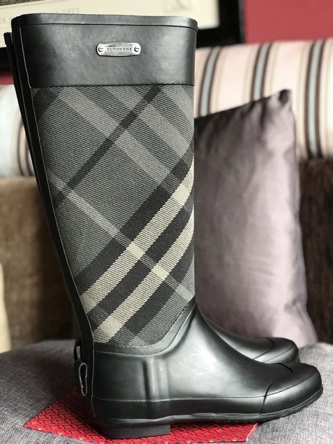 Burberry clemence rain boots charcoal top