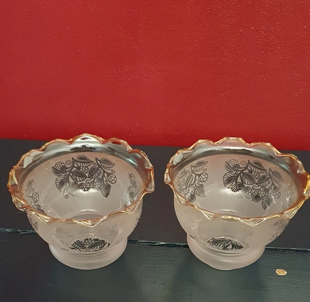 Lot de 2 anciennes tulipes globe / abat jour en verre, lampe, lustre, luminaire