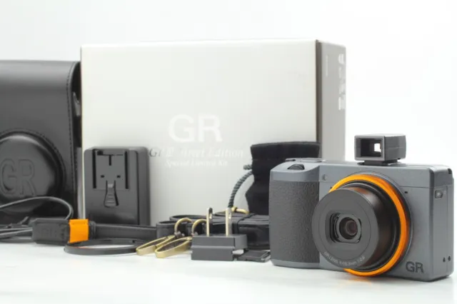 【 TOP MINT in Box 】 Ricoh GR III Street Edition Digital Camera GV-2 Finder JAPAN