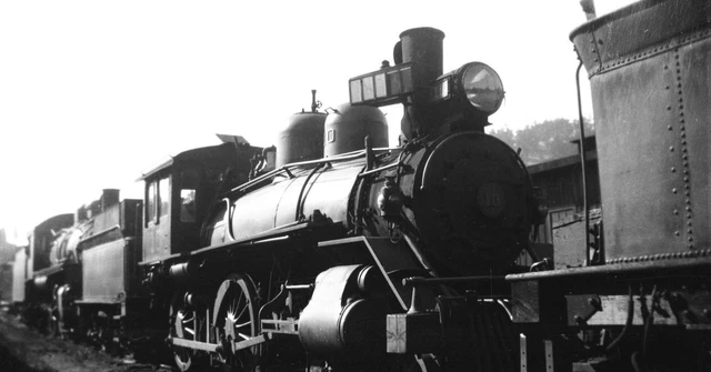 2J588 DARK NEG/RP 1930s NORTHWESTERN PACIFIC RAILROAD 440 LOCO #10