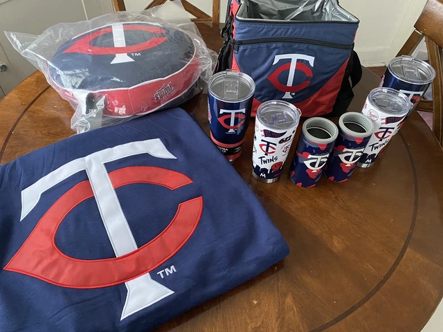 NEW MLB Logo Brand Minnesota Twins Cooler Tote, Blanket, Pillow, & Tumblers Lot