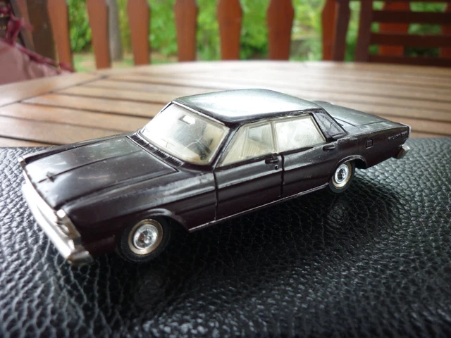 Dinky Toys France - Ford Galaxie 500 Réf 1402 - Occasion Avec