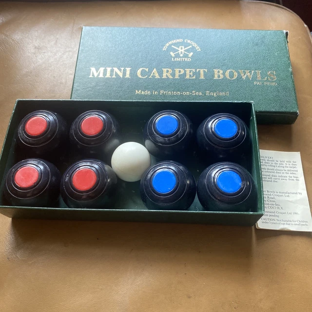 bin Townsend Croquet Mini Carpet Bowls Set