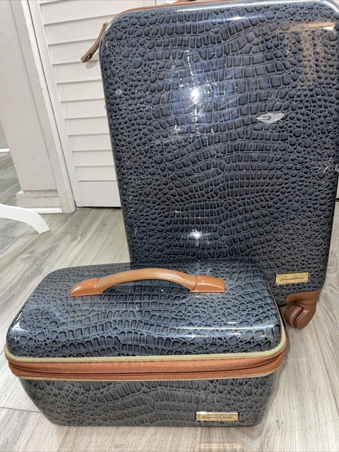Samantha Brown croco hardside 22” Spinner And Cosmetic Case