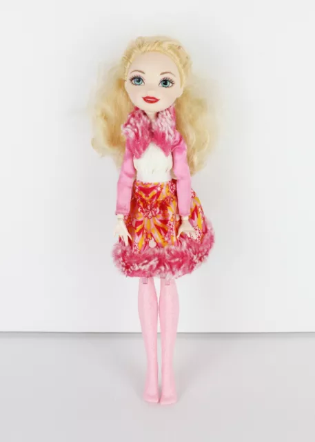 Ever After High DPG88 Epic Winter Apple White Doll