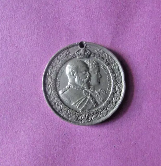 Commemorative Coronation Token / Medal Edward Vll & Queen Alexandra 1902 4.5 cm