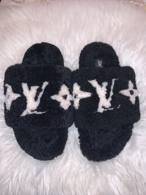 Louis Vuitton Shearling Slides, Black and White, Size 40, New in Box WA001