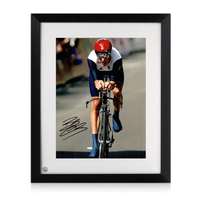 Photo de cyclisme signée par Bradley Wiggins : Londres 2012. Encadrée
