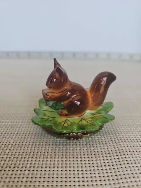 Limoges Peint Main Rochard Porcelain Hinged Trinket Box Squirrel-Exc Condition