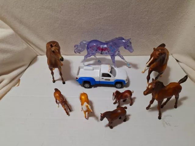 Breyer Horses Lot of 8 & Breyer Blue & White Dual Truck Pre-owned Good Condition