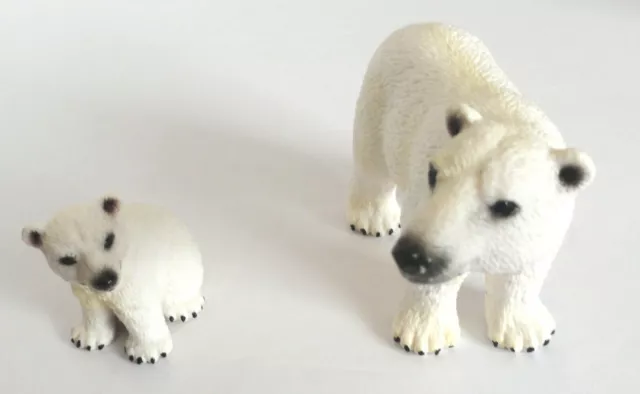 Schleich D-73527 Am Limes 69 Polar Bear & Sitting Cub Collectible Figurines 2011