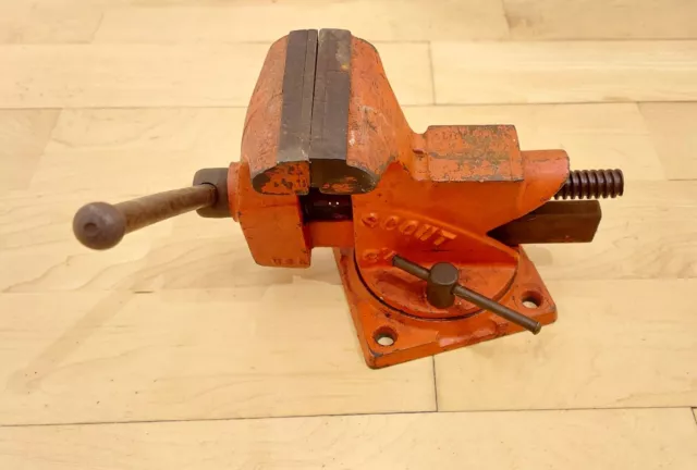 Working Vintage Scout 3 1/2" Bench Vise Swivel 13-633 1/2 Anvil Pipe Vice Red