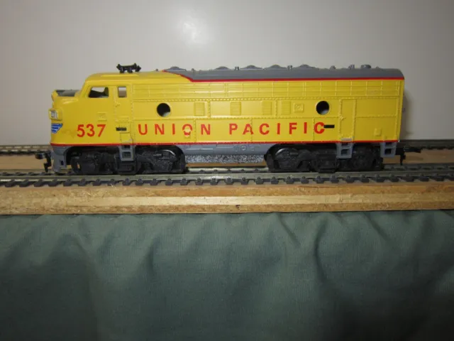 Vintage Tyco Ho-Scale Non Powered "Dummy" Diesel Locomotive W/"Union Pacific"