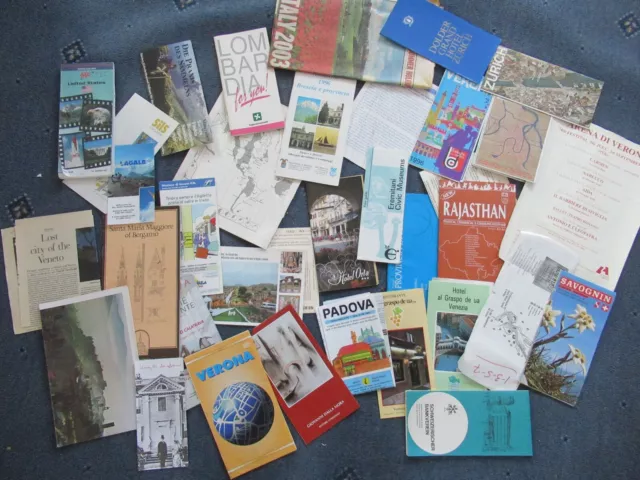 job lot travel guide booklets places of interest etc  (B4)