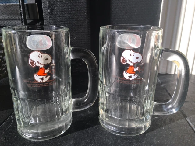 VINTAGE PEANUTS SNOOPY Glasses 1958-1965 United Feature Syndicate