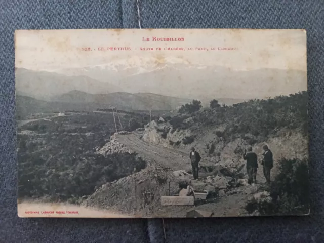 CPA 66 - Le Perthus - Route de l'Albère and in the background, the Canigou