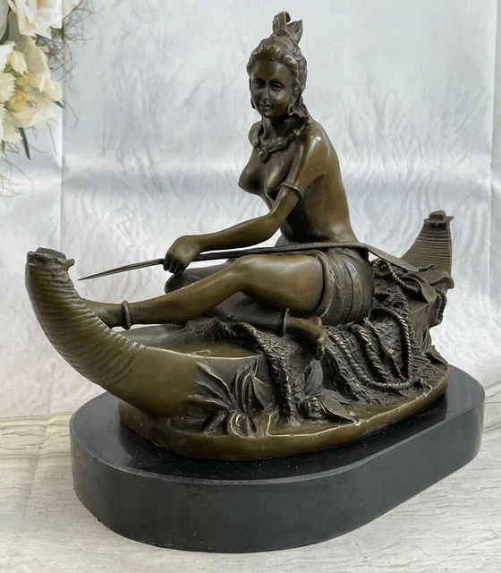 Canoa Nativi Americani Opera D'Arte Bambina Indiano Bronzo Nude Statua Scultura
