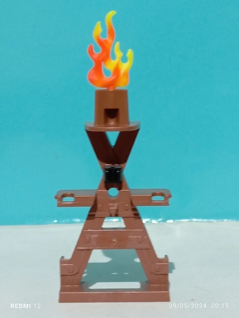 Lot De 5 Personnages Playmobil Chevaliers Avec Armes Et Accessoires - Casques, Boucliers, épées - Occasion, En Bon état