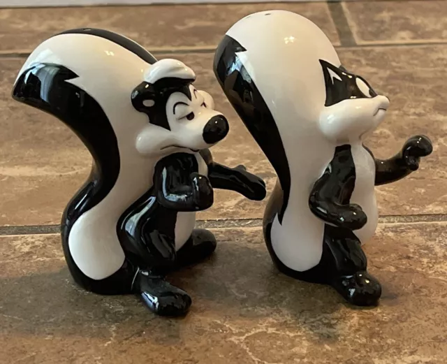 Warner Brothers Looney Tunes Pepe Le Pew Penelope Salt and Pepper Shaker Set 3