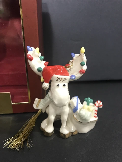 Lenox 2006 Christmas Ornament Figurine MERRY MOOSECLAUS wrapped presents