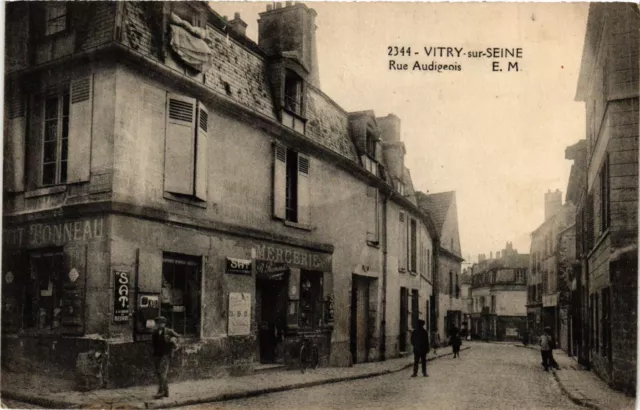 CPA VITRY-sur-SEINE Rue Audigeois (390162)