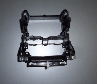 Original Audi A3 8P Doppel DIN Einbaurahmen Radio Aufnahme Schacht 8P0858005D Original Audi A3 8P Doppel DIN Einbaurahmen Radio Aufnahme Schacht 8P0858005D