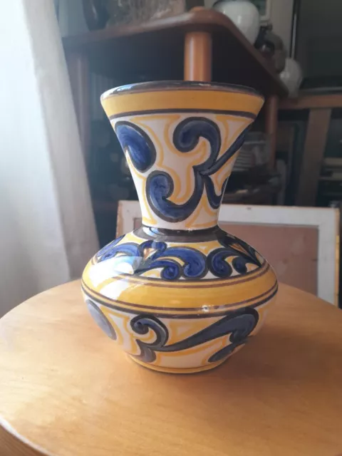 Vase Signé Saint Jean De Bretagne Hauteur: 17,5cm.