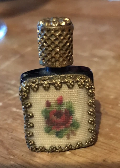 Miniature perfume bottle