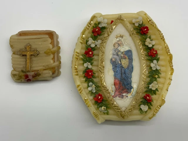 ZWEI ALTE WACHSARBEITEN ABMESSUNGEN 4x5cm UND 9x10cm