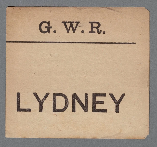 GREAT WESTERN RAILWAY LUGGAGE LABEL - LYDNEY ( Caps)