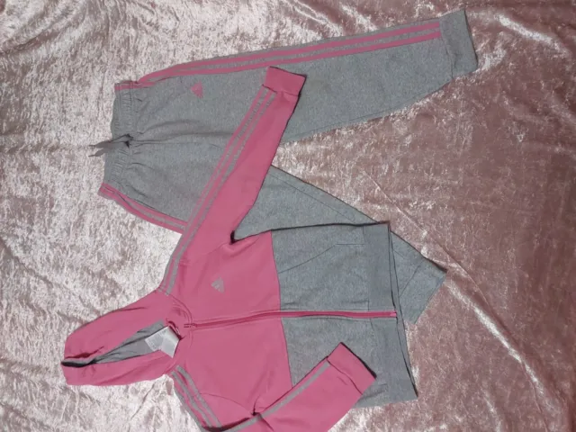 Adidas girls pink grey full tracksuit top trousers set size 9-10 years  ( ref 5)