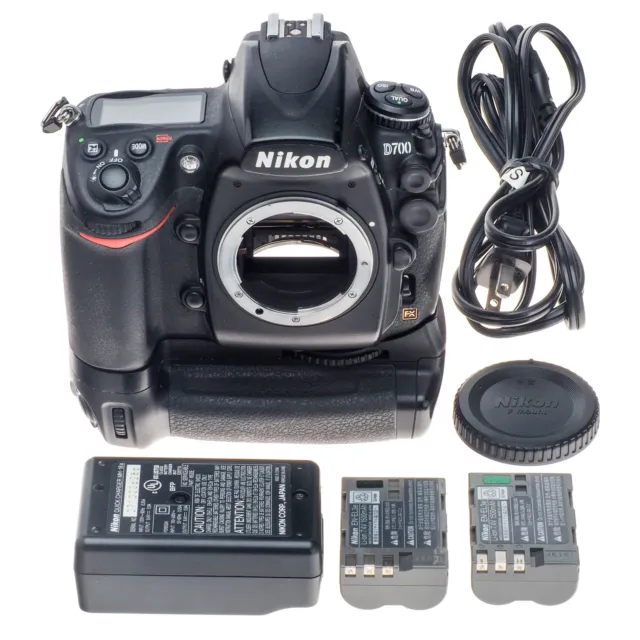 Nikon D700 12.1MP Digital SLR FX Full Frame Camera Body Black 25444 with MB-D10