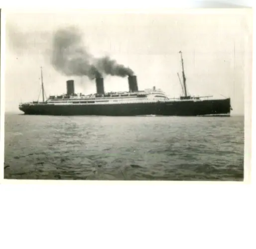 Parson Liner archive photo Cunard Liner RMS BERENGARIA at sea c1935