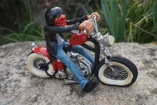 12136 A   Figurine Statuette Motobike Biker Moto Rouge  Harley Chooper 18 Cm