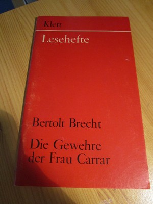 LESEHEFT &DIE GEWEHRE der Frau Carrar
