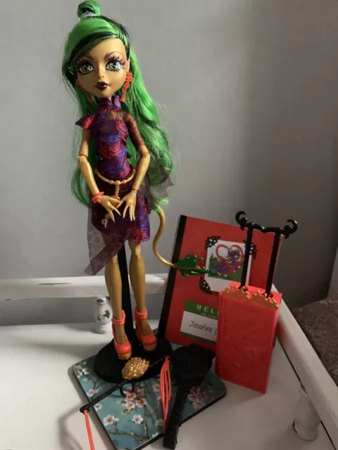 Jinafire Long Monster High Scaris City of Fright Doll *please see description*