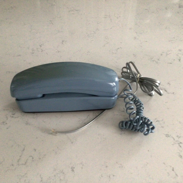 VINTAGE CONAIR SW204 Slimline Telephone PushButton Blue WORKS GREAT! £