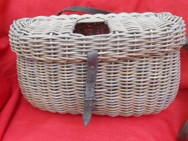 ANCIEN PANIER DE Pêche En Osier pour matériel de pêche et poissons