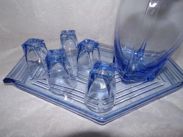 9 Verres En Cristal émaillé Or Sur Plateau Avec Carafe - Service à Liqueur Vintage