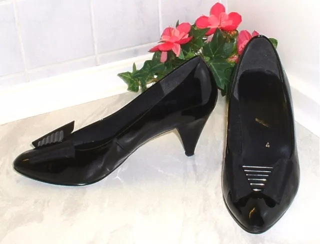 GABOR Gaby ~ schwarze Vintage Pumps ~ Lackleder mit Schleife ~ Gr. 4 (36/37)