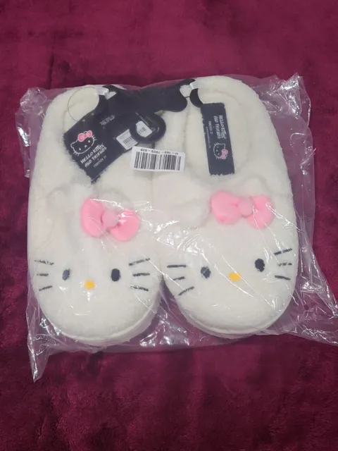 Hello Kitty Plush House Slippers Women Adult Size Large NWT FOREVER 21 SEALED