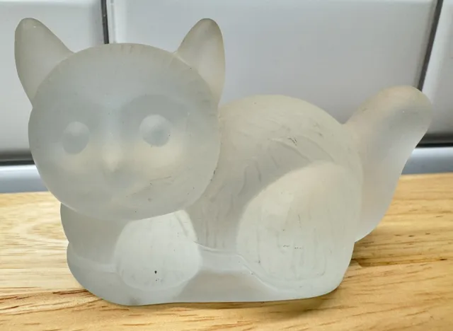 Vintage Frosted Satin Glass  Paperweight Cat with Raised Details 3.5in G7