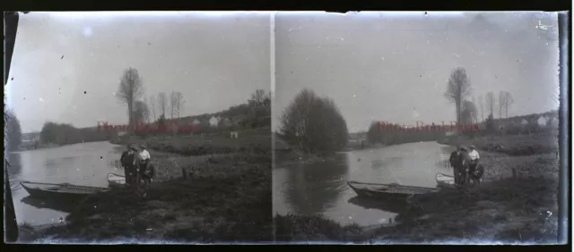 Famille Bord de l’eau Photo NEGATIVE Plaque verre Stereo Vintage PL28L9n2