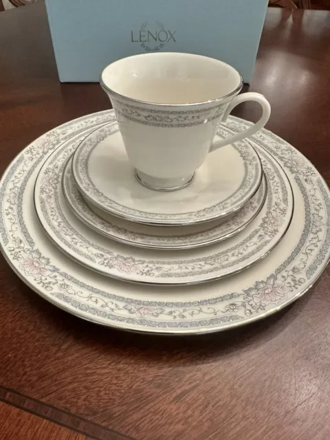 LENOX  China Charleston 5 Piece Place Setting