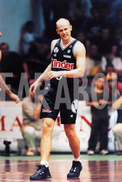 FOTO VINTAGE BASKET, Bologna, Saulius Stombergas, Anni Duemila, stampa