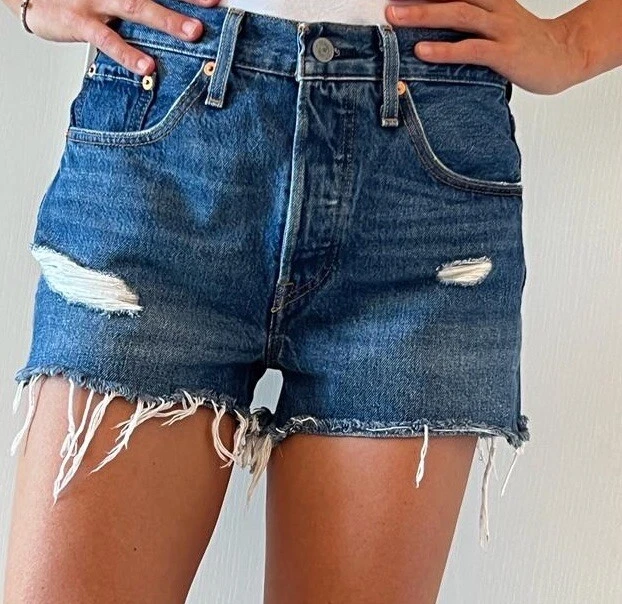 Levis corti deals