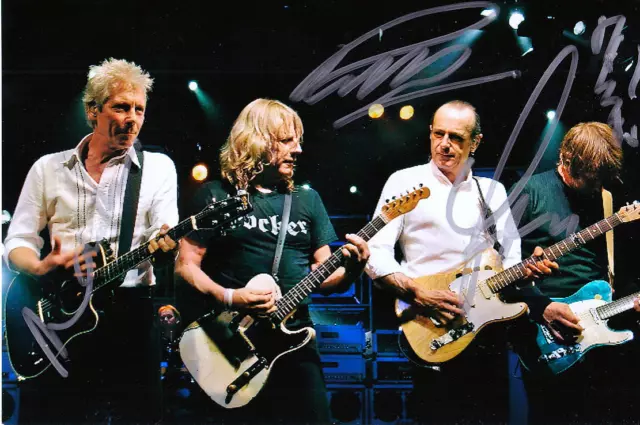 STATUS QUO - großes Foto - von der kompletten Band original signiert