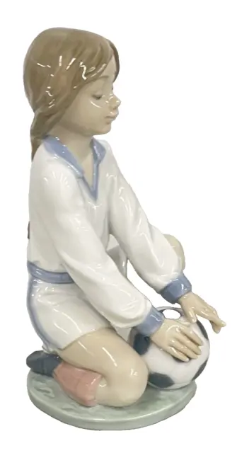 Lladro Figurine 6185 "TEAM PLAYER" With Original Box /Retired 2000